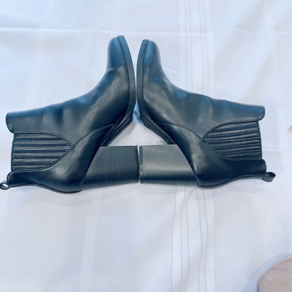Indigo Rd Women's  Adore‎ Booties - Picture 3 of 9
